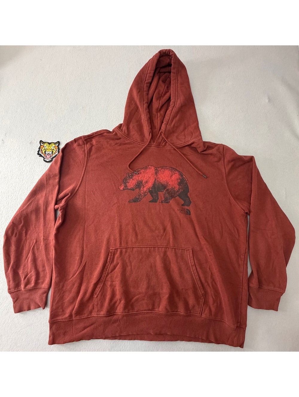 287/680 The North Face Men’s XXL Bear Graphic Hoodie Rust Pullover